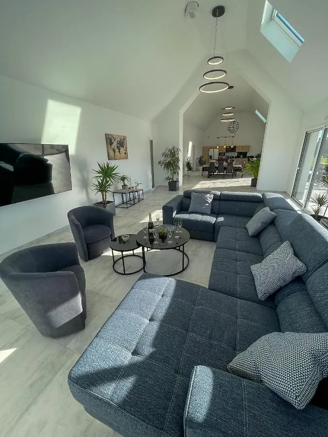 Holiday home Ty Menez Heol - Magnifique Villa Avec Piscine Ploudalmezeau