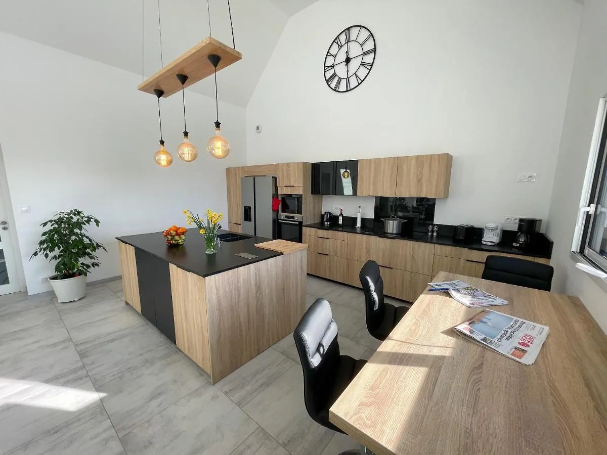 Holiday home Ty Menez Heol - Magnifique Villa Avec Piscine Ploudalmezeau